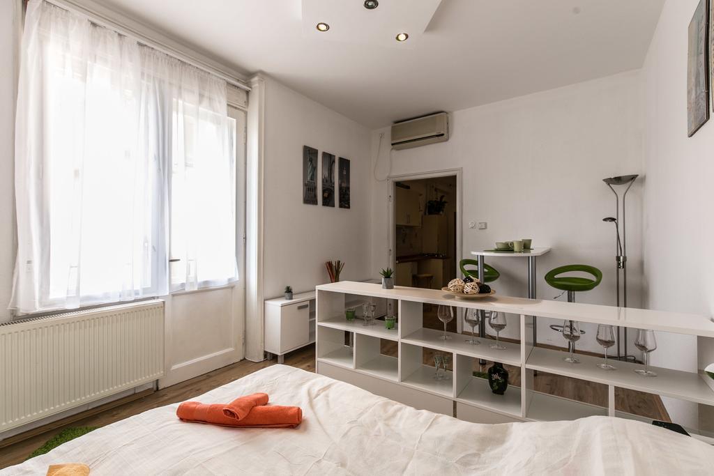Balzac Apartment Budapesta Exterior foto